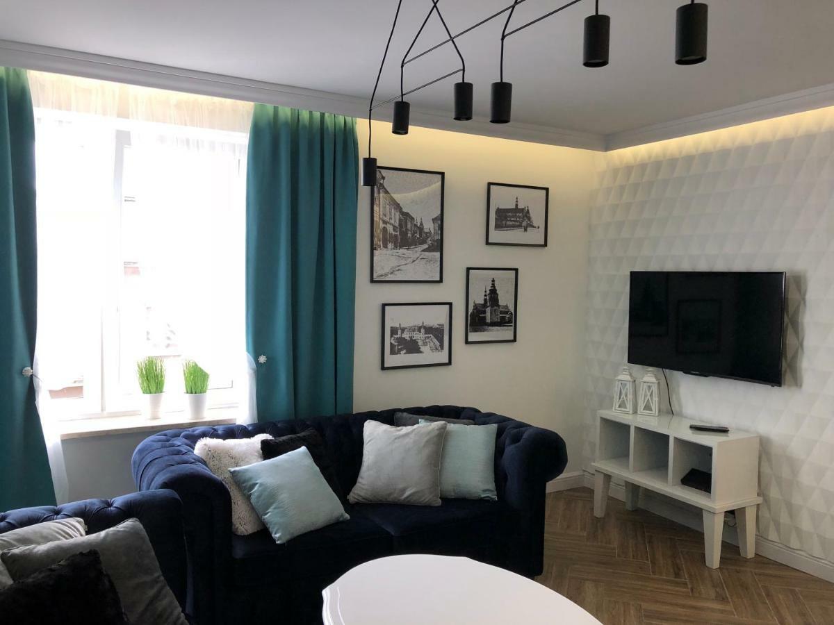 Family & Business Sauna Apartments Paderewskiego Sienkiewicza No2 Centrum Downtown - 2 Bedroom With Private Sauna, Bath With Hydromassage, Parking Kielce Kültér fotó