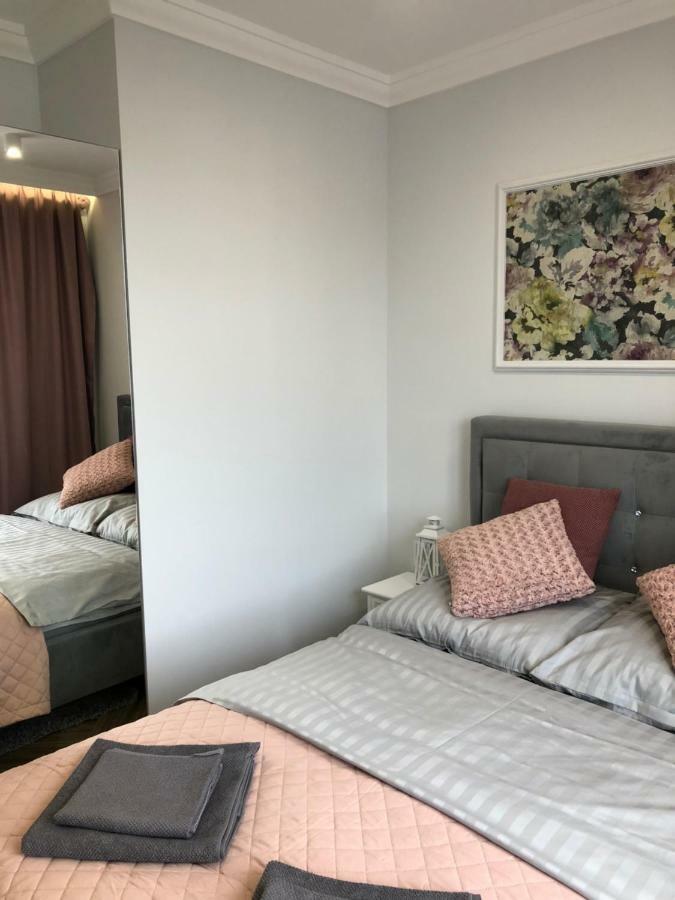 Family & Business Sauna Apartments Paderewskiego Sienkiewicza No2 Centrum Downtown - 2 Bedroom With Private Sauna, Bath With Hydromassage, Parking Kielce Kültér fotó