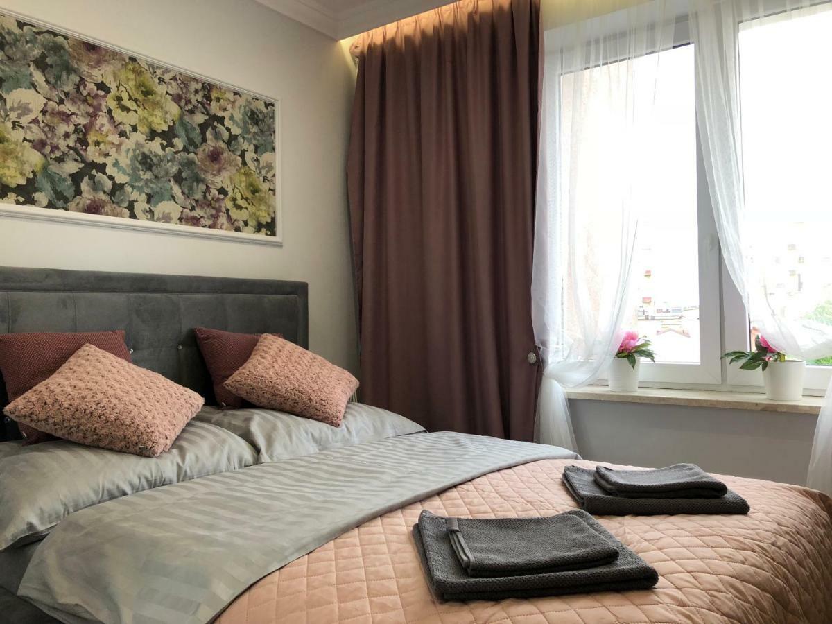 Family & Business Sauna Apartments Paderewskiego Sienkiewicza No2 Centrum Downtown - 2 Bedroom With Private Sauna, Bath With Hydromassage, Parking Kielce Kültér fotó