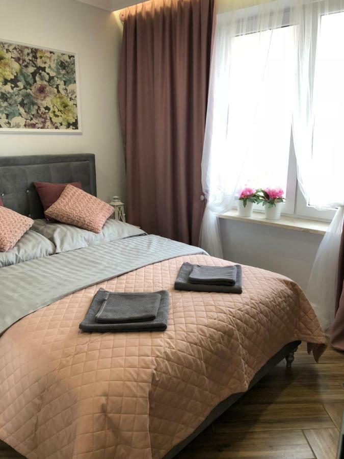Family & Business Sauna Apartments Paderewskiego Sienkiewicza No2 Centrum Downtown - 2 Bedroom With Private Sauna, Bath With Hydromassage, Parking Kielce Kültér fotó