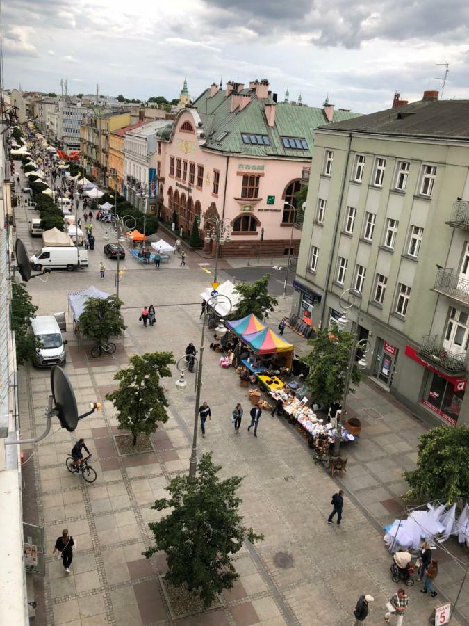 Family & Business Sauna Apartments Paderewskiego Sienkiewicza No2 Centrum Downtown - 2 Bedroom With Private Sauna, Bath With Hydromassage, Parking Kielce Kültér fotó