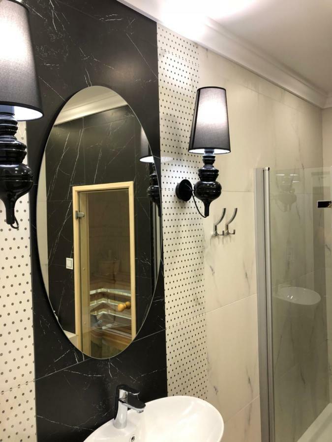 Family & Business Sauna Apartments Paderewskiego Sienkiewicza No2 Centrum Downtown - 2 Bedroom With Private Sauna, Bath With Hydromassage, Parking Kielce Kültér fotó